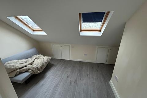 2 bedroom flat to rent, Norbury SW16