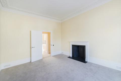 2 bedroom apartment to rent, Langton Street, Chelsea SW10