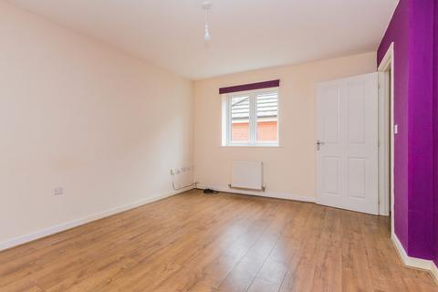 3 bedroom semi-detached house to rent, Chimney Crescent, Irthlingborough NN9