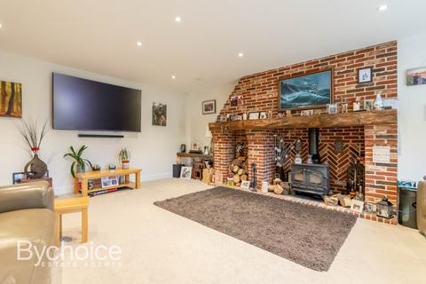 4 bedroom detached house for sale, Lower Street , Stanstead