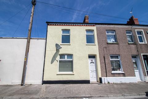 3 bedroom end of terrace house to rent, Stafford Road, Cardiff