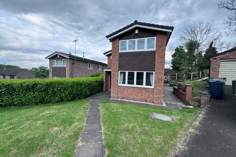4 bedroom detached house to rent, Old Hartshay Hill, Ripley