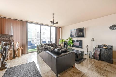 2 bedroom flat to rent, Horizon Building, Canary Wharf, London, E14