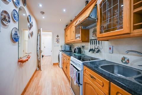 2 bedroom flat to rent, Dewberry Street, Poplar, London, E14