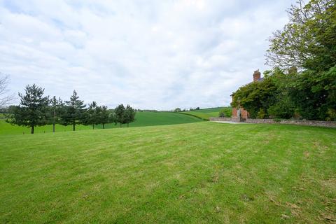 5 bedroom detached house for sale, Nr Ross-on-Wye with Circa 1 Acre