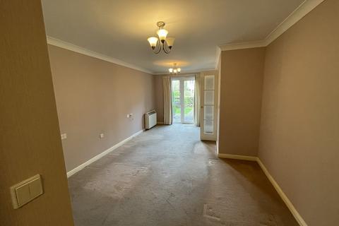 2 bedroom apartment for sale, Swallows Court, Spalding