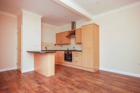 1 bedroom flat to rent, Farnham Road, Guildford, GU2