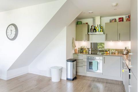 3 bedroom maisonette to rent, Rotherhithe New Road, Bermondsey, London, SE16