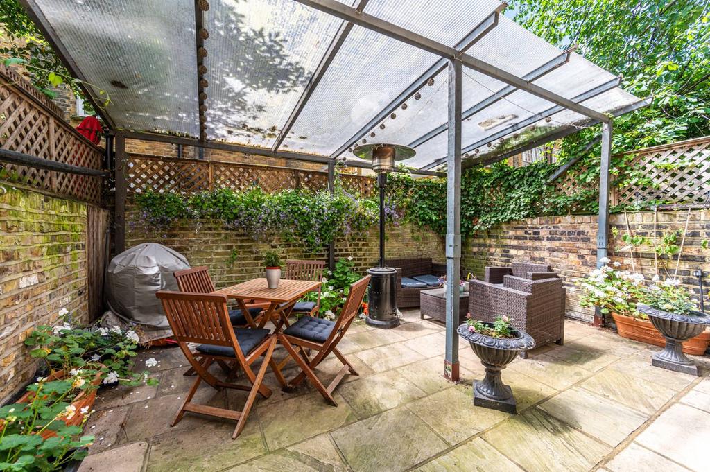 St Drive, Pimlico, London, SW1V 2 bed flat for sale £900,000