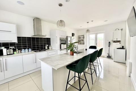 7 Lodge Lane, Bexley, DA5 1DJ