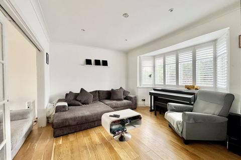 7 Lodge Lane, Bexley, DA5 1DJ