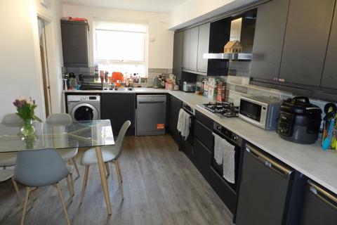 22 Welton Mount, Leeds, LS6 1ET