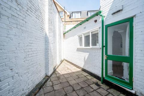 2 Virginia Mews, 19 Virginia Road, London, E2 7NF