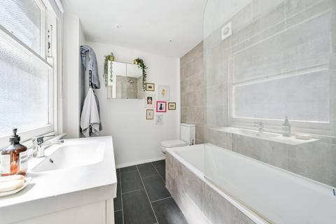 2 Virginia Mews, 19 Virginia Road, London, E2 7NF