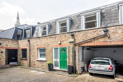 2 Virginia Mews, 19 Virginia Road, London, E2 7NF