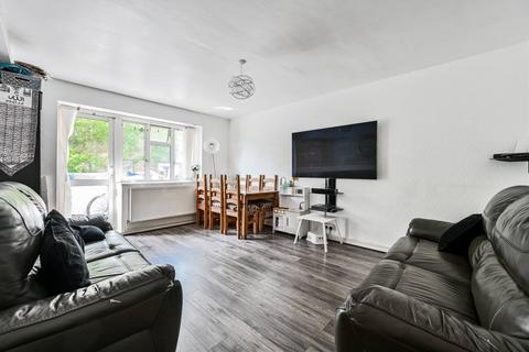 3 bedroom flat for sale, Athlone House, Sidney Street, Shadwell, London, E1