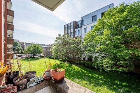 3 bedroom flat for sale, Athlone House, Sidney Street, Shadwell, London, E1