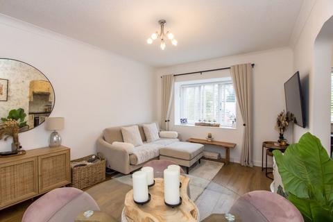 2 bedroom ground floor flat for sale, Mariners Heights, Penarth