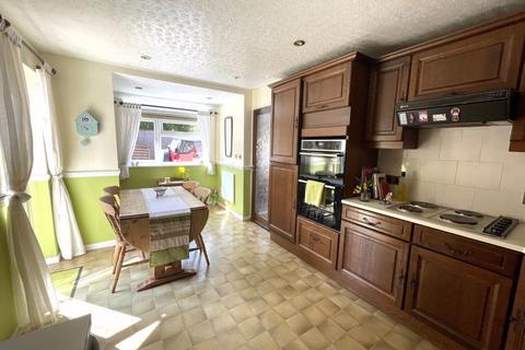 3 bedroom semi-detached house for sale, Horsham Road, Cranleigh