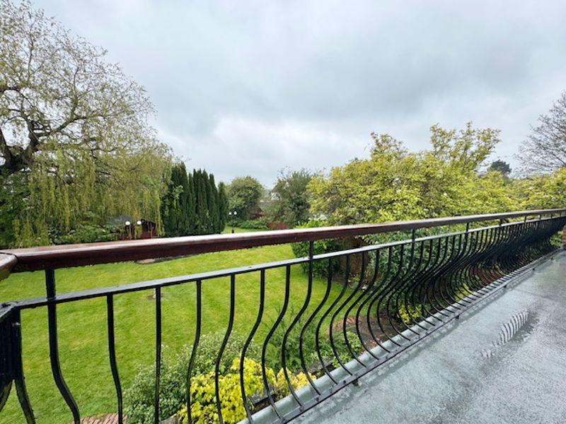 Balcony to garden