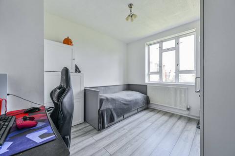 2 bedroom flat for sale, Patmore Estate, Nine Elms, London, SW8