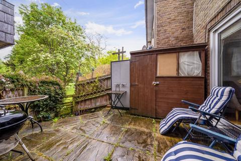 2 bedroom flat to rent, Rum Close, Wapping, London, E1W