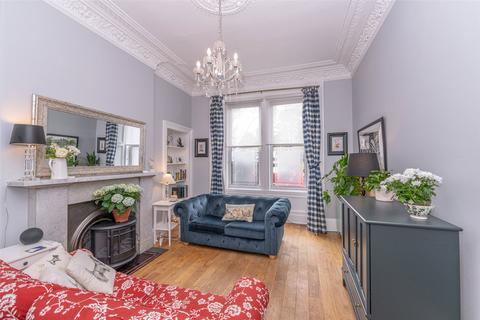 2 bedroom flat for sale, 12/2 Meadow Place, Edinburgh, EH9