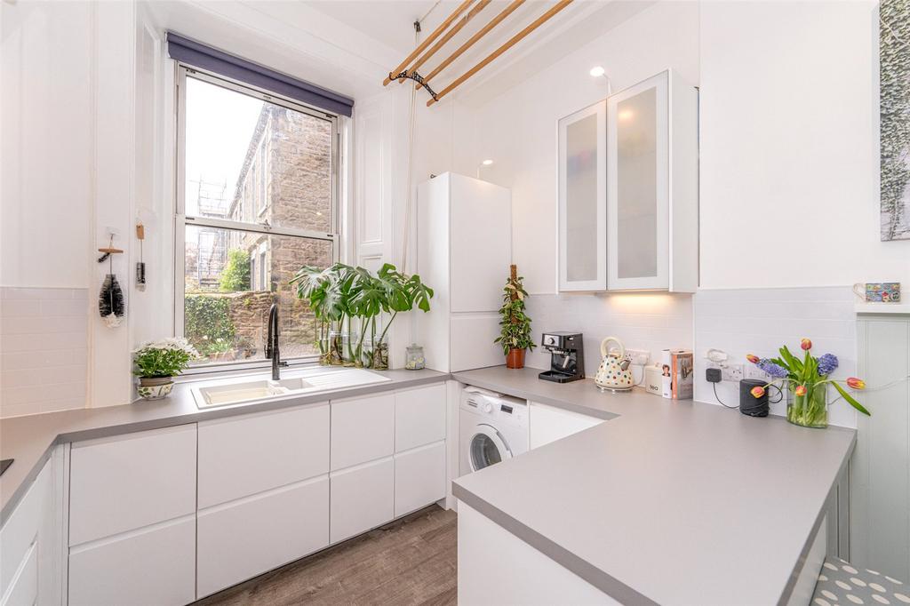 Dining Kitchen Alt