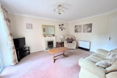 1 bedroom retirement property for sale, Hunters Court, Chester Road, Streetly, Sutton Coldfield