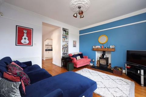 2 bedroom maisonette for sale, High Street|Clifton