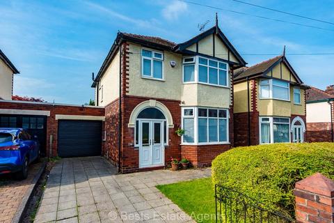 3 bedroom detached house for sale, Latham Avenue, Runcorn