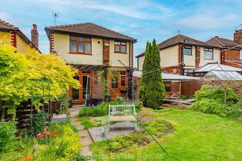 3 bedroom detached house for sale, Latham Avenue, Runcorn