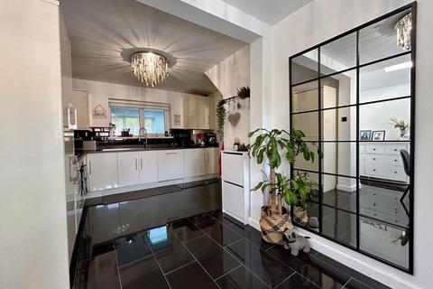 3 bedroom semi-detached house for sale, Denbigh Drive, West Bromwich