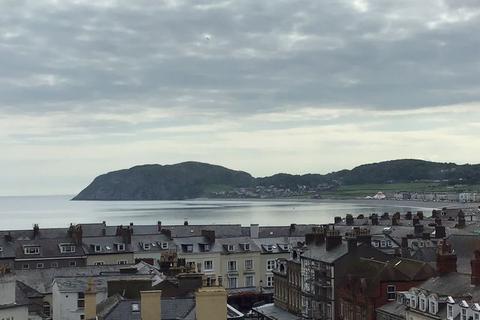 2 bedroom apartment for sale, Abbey Road, Llandudno