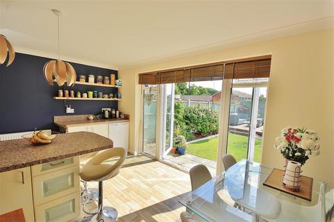 2 bedroom bungalow for sale, Sycamore Close, Creekmoor, Poole