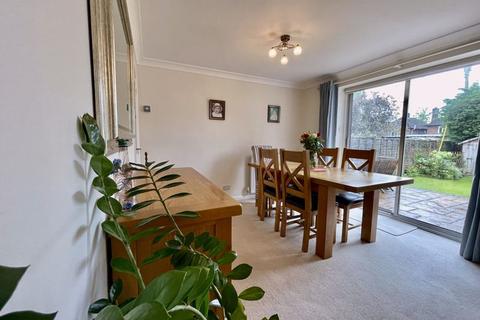 7 Chalklands, Bourne End, SL8 5TQ