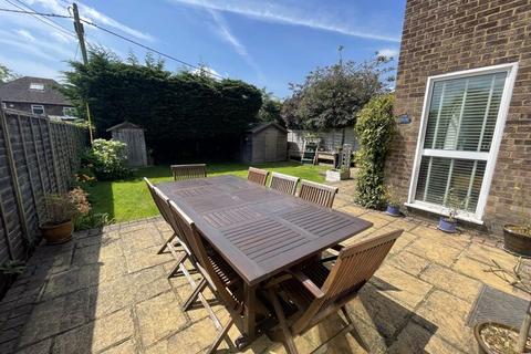 7 Chalklands, Bourne End, SL8 5TQ