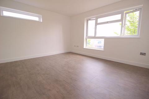 3 bedroom apartment to rent, Stowe Street, Walsall