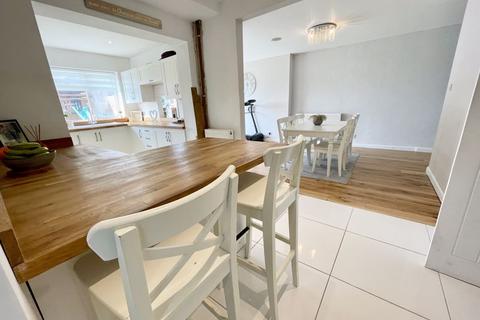4 Cartmel Drive, Dunstable, LU6 3PT