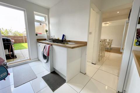 4 Cartmel Drive, Dunstable, LU6 3PT