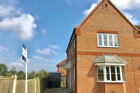 3 bedroom semi-detached house to rent, St Bedes Drive, Boston