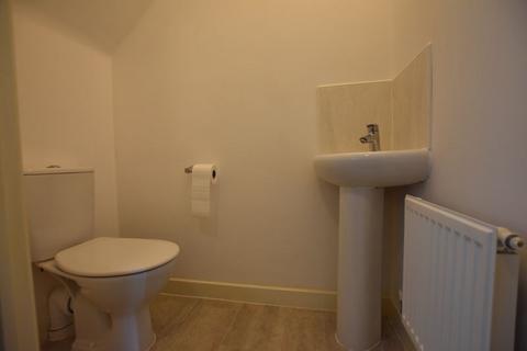 2 bedroom house to rent, Brodwell Grove, Nottingham