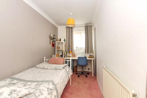 6 Catkin Close, Hemel Hempstead, HP1 3EB