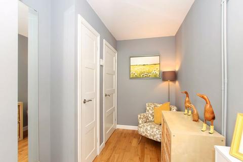 6 Catkin Close, Hemel Hempstead, HP1 3EB