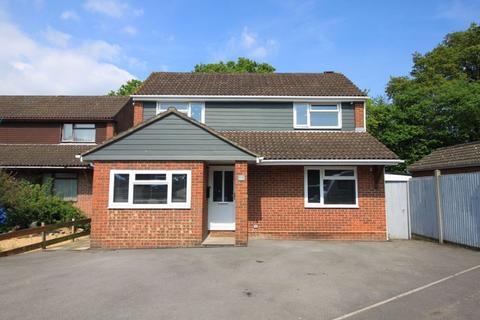 4 bedroom detached house for sale, Woodstock Close, Southampton SO30