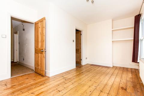2 bedroom semi-detached house to rent, Hemingford Road, Cambridge, CB1