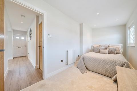4 bedroom end of terrace house for sale, Tyron Way, Sidcup DA14