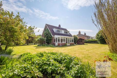 3 bedroom detached house for sale, Threehammer Common, Norwich NR12