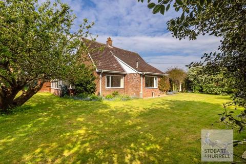 3 bedroom detached house for sale, Threehammer Common, Norwich NR12