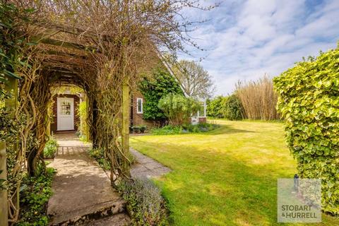 3 bedroom detached house for sale, Threehammer Common, Norwich NR12